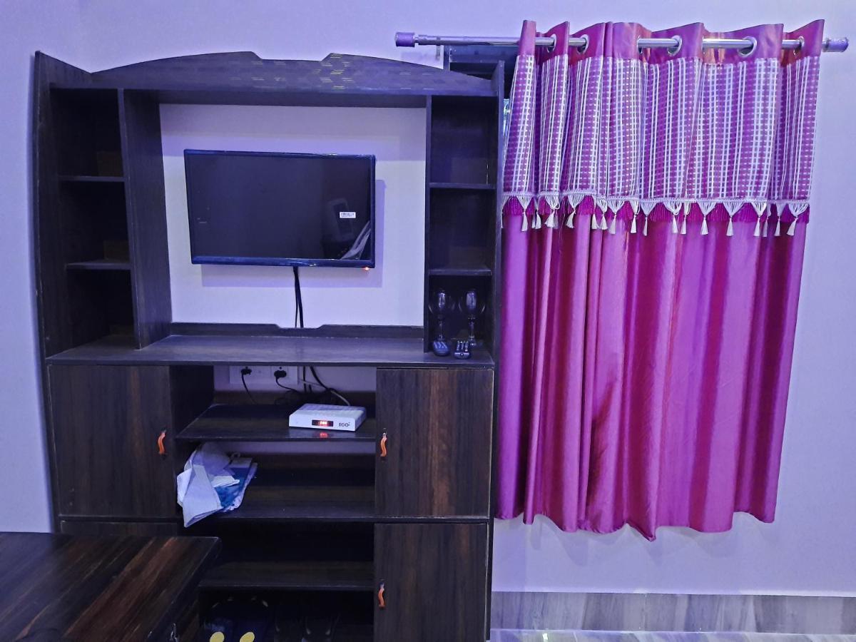 Hotel Blue Diamond Bahraich Екстериор снимка